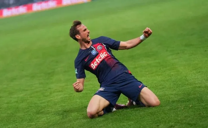 Fabian Ruiz mang về chiếc Cúp Quốc gia Pháp cho Paris Saint Germain. (Ảnh: Getty)